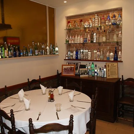 Hostal Barnes-3